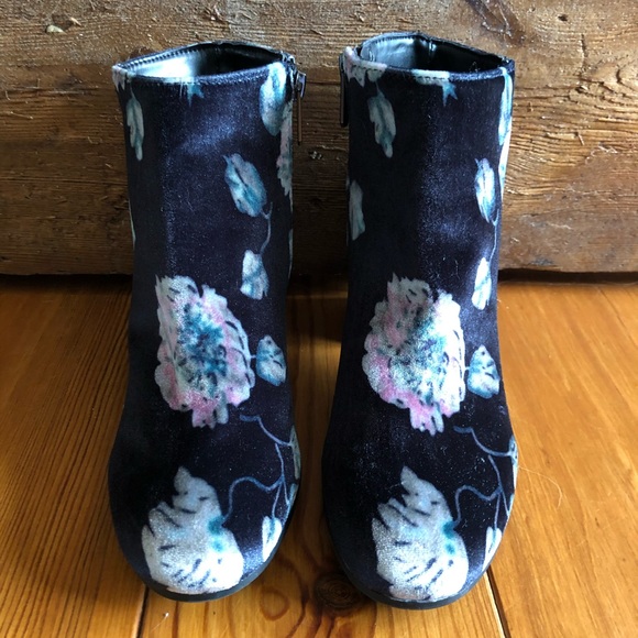 Sam Edelman | Floral Velour Booties - Picture 2 of 9